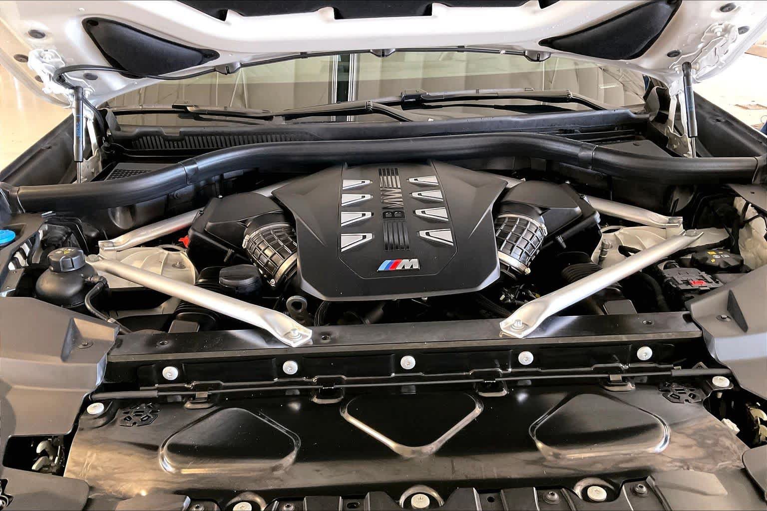Used 2025 BMW X6 M60i AWD/4WD image 28