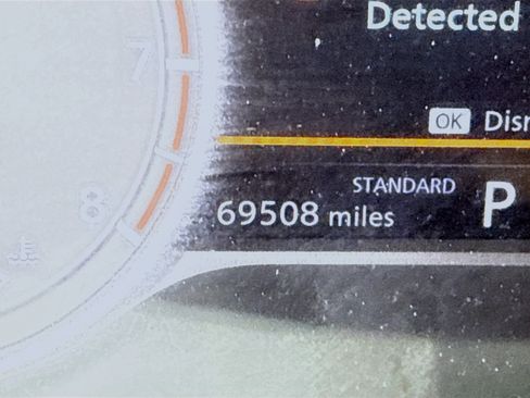 Used 2023 Nissan Rogue SV image 16