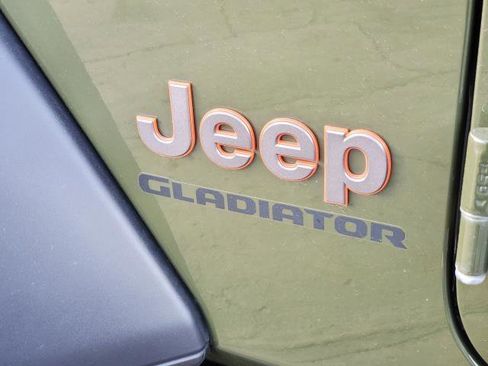 Used 2022 Jeep Gladiator Mojave w/ Cold Weather Group image 29