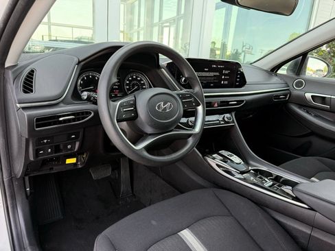 Used 2023 Hyundai Sonata SEL w/ Preferred Accessory Package FWD image 17