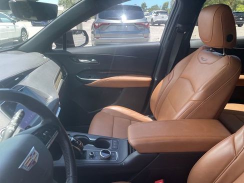 Used 2020 Cadillac XT4 Premium Luxury FWD image 9