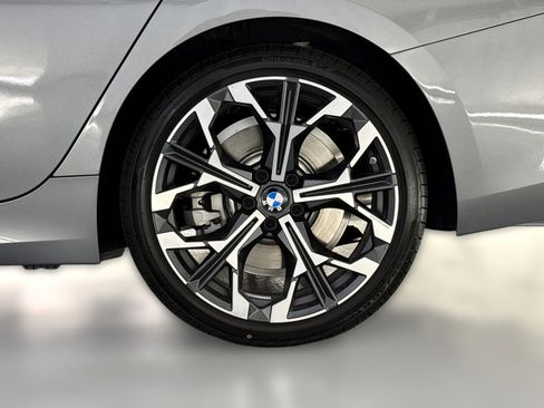 Used 2026 BMW 330i Sedan w/ Premium Package image 11