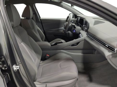 Used 2024 Hyundai Elantra SE image 21