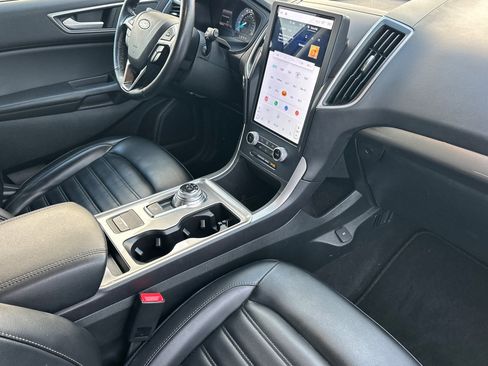 Used 2023 Ford Edge SEL image 16