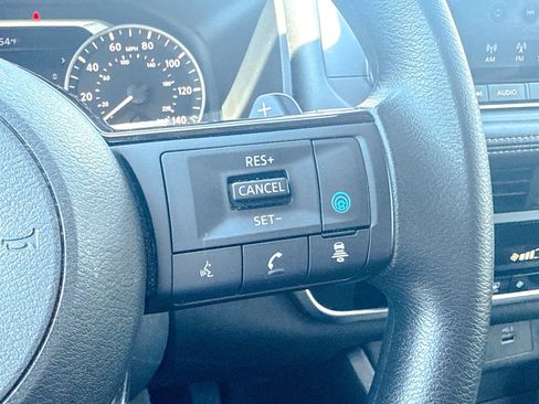 Used 2023 Nissan Rogue SV AWD/4WD image 44