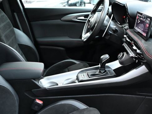 Used 2024 Alfa Romeo Tonale Veloce w/ Active Assist Package image 29