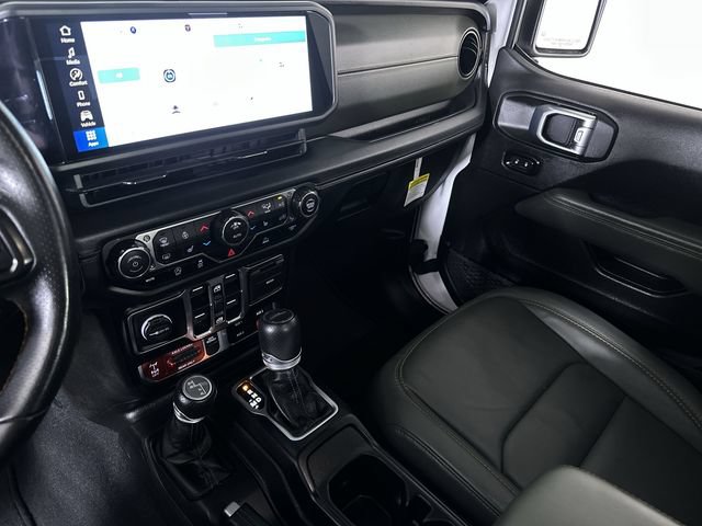 Used 2024 Jeep Gladiator Mojave w/ Convenience Group AWD/4WD image 36