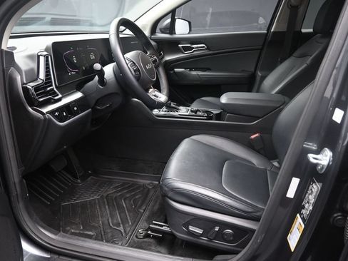 Used 2024 Kia Sportage EX FWD image 17