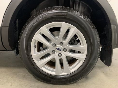 Used 2018 Ford Explorer XLT w/ Equipment Group 201A image 24