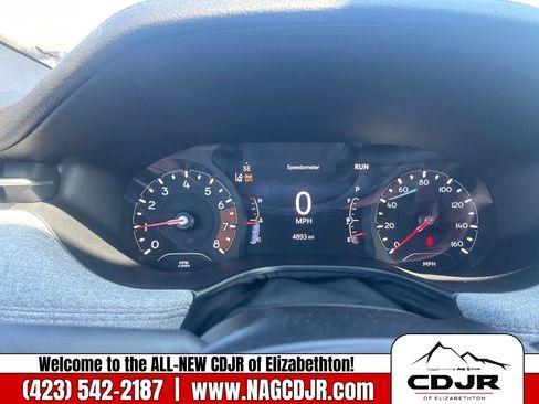 New 2023 Jeep Compass Latitude w/ Sun and Sound Group image 22