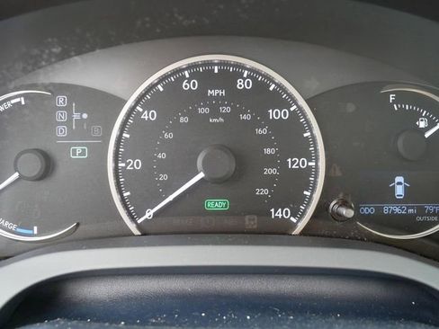 Used 2017 Lexus CT 200h w/ Seat Comfort Package FWD image 26