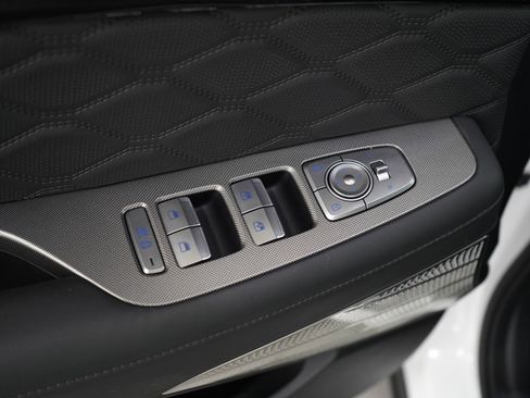 Used 2022 Hyundai Palisade Calligraphy image 22