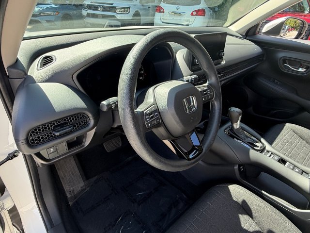 Used 2024 Honda HR-V LX image 11