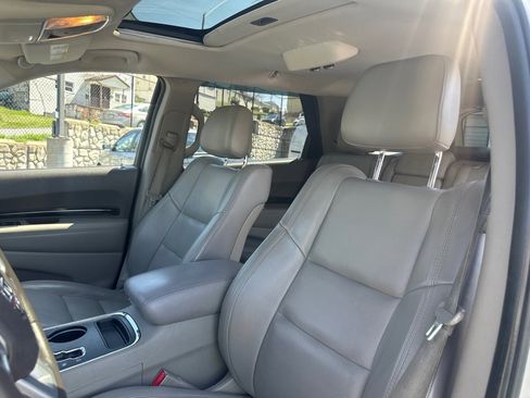 Used 2011 Dodge Durango Crew w/ Trailer Tow Group IV image 25