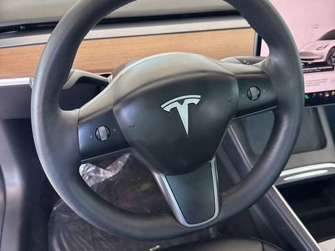 Used 2023 Tesla Model 3 Standard Range RWD image 9