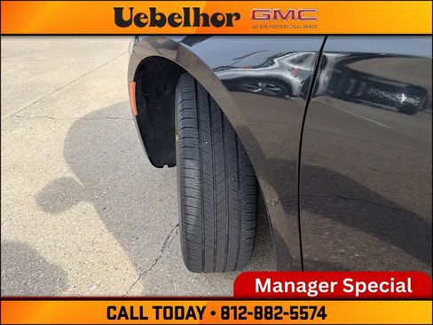 Used 2022 Chrysler Pacifica Touring-L FWD image 24