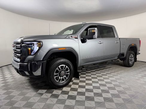 Used 2025 GMC Sierra 3500 SLT AWD/4WD image 4