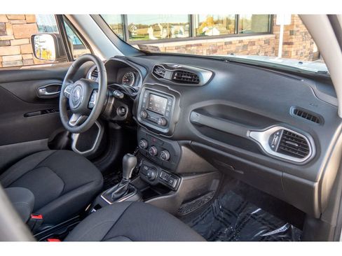 Used 2020 Jeep Renegade Sport image 13