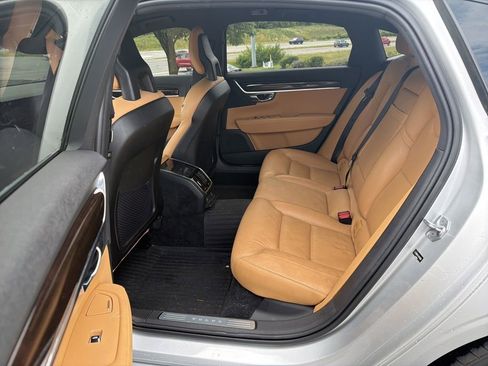 Used 2018 Volvo S90 T5 Momentum w/ Convenience Package AWD/4WD image 7