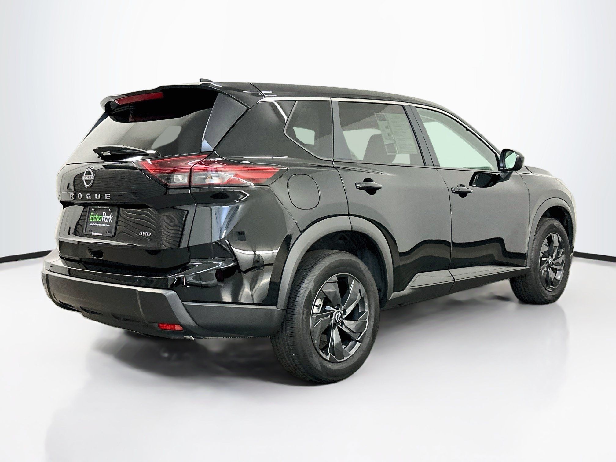 Used 2026 Nissan Rogue SV AWD/4WD image 9