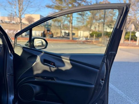 Used 2018 Toyota Prius Two w/ Prius Two Safety Plus Package image 28