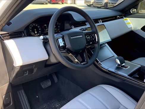 New 2026 Land Rover Range Rover Evoque S image 9