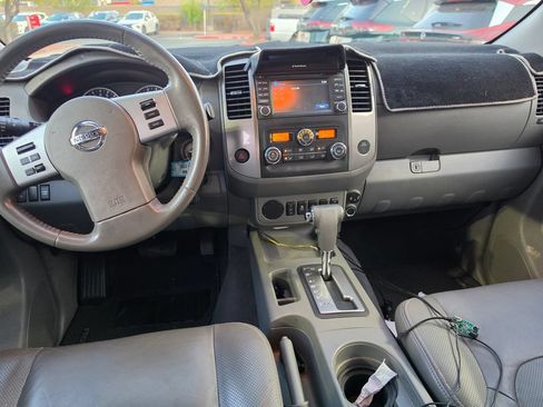 Used 2019 Nissan Frontier SL RWD image 12