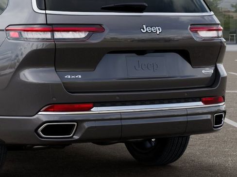 New 2025 Jeep Grand Cherokee L Overland w/ Rear Seat Video Group I image 14