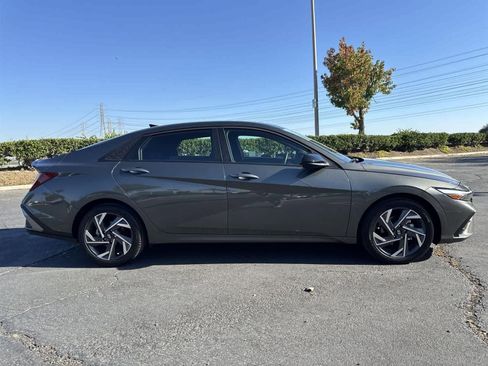 Certified 2025 Hyundai Elantra Sport w/ Cargo Package image 3