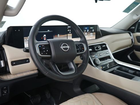 Used 2025 Nissan Armada Platinum AWD/4WD image 28