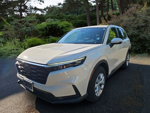 Certified 2025 Honda CR-V LX image 3