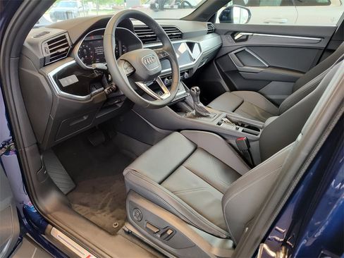New 2025 Audi Q3 2.0T Premium image 2