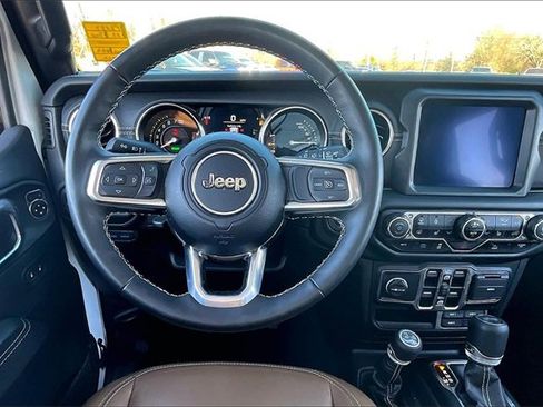 Used 2023 Jeep Wrangler Unlimited Sahara w/ Cold Weather Group image 8