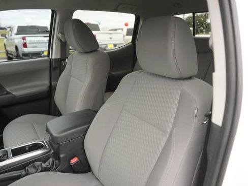 Used 2020 Toyota Tacoma SR5 image 10