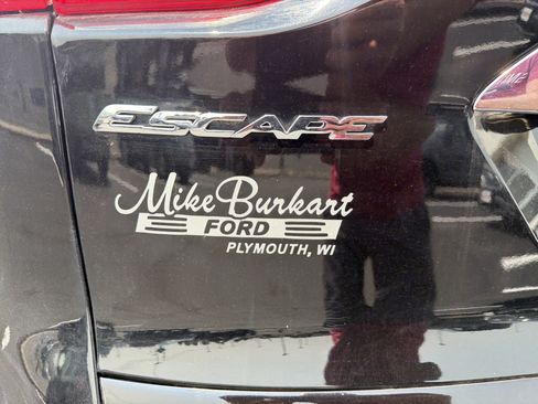 Used 2016 Ford Escape Titanium FWD image 13