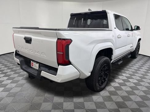 Used 2025 Toyota Tacoma SR5 AWD/4WD image 8