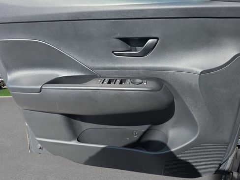 Certified 2024 Hyundai Kona SEL FWD image 17