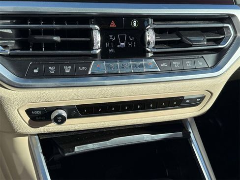 Used 2019 BMW 330i xDrive Sedan w/ Premium Package image 27