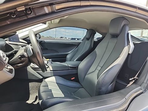 Used 2019 BMW i8 Coupe AWD/4WD image 2