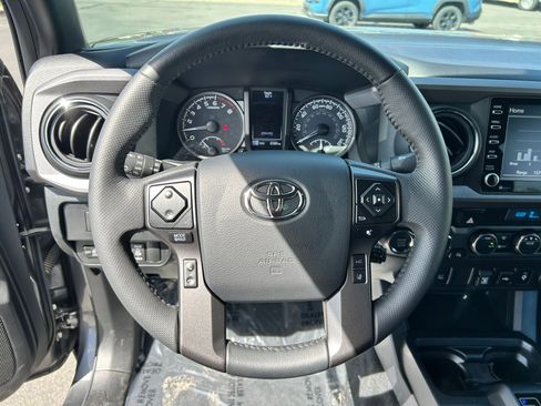 Used 2023 Toyota Tacoma TRD Off-Road image 12