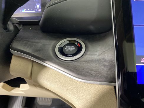 Used 2022 Jeep Grand Cherokee Limited image 28