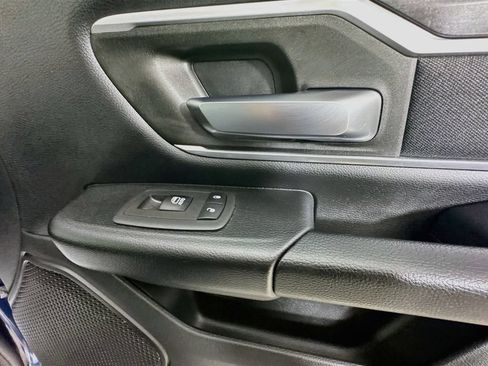 Used 2021 RAM 1500 Big Horn AWD/4WD image 32
