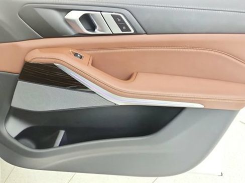 Used 2024 BMW X5 sDrive40i w/ Premium Package RWD image 39