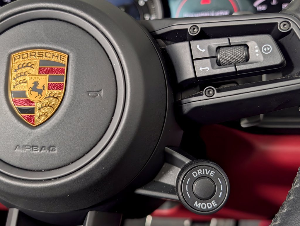Certified 2022 Porsche 911 Targa 4 GTS AWD/4WD image 37
