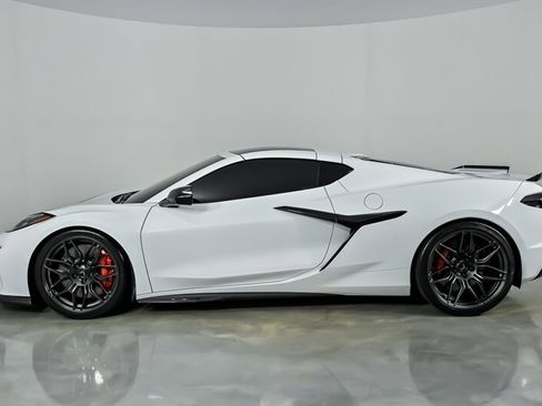Used 2023 Chevrolet Corvette Z06 w/ Engine Appearance Package RWD image 8