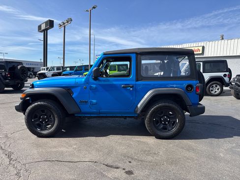 Used 2023 Jeep Wrangler Sport image 3
