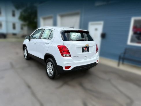 Used 2017 Chevrolet Trax LS w/ LPO, Protection Package AWD/4WD image 5