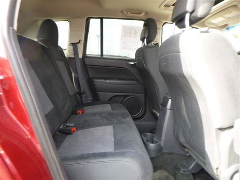 Used 2013 Jeep Compass Latitude w/ Sun/Sound Group image 7