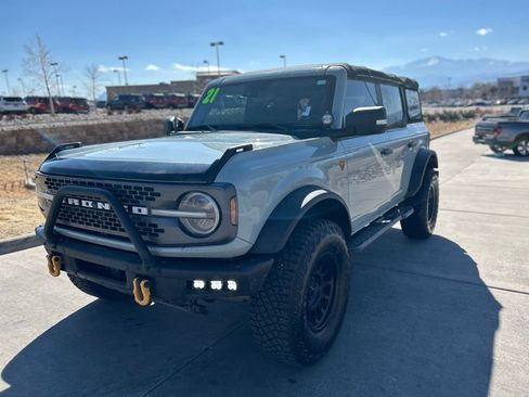 Used 2021 Ford Bronco Badlands image 3