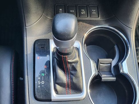 Used 2019 Toyota Highlander SE image 23